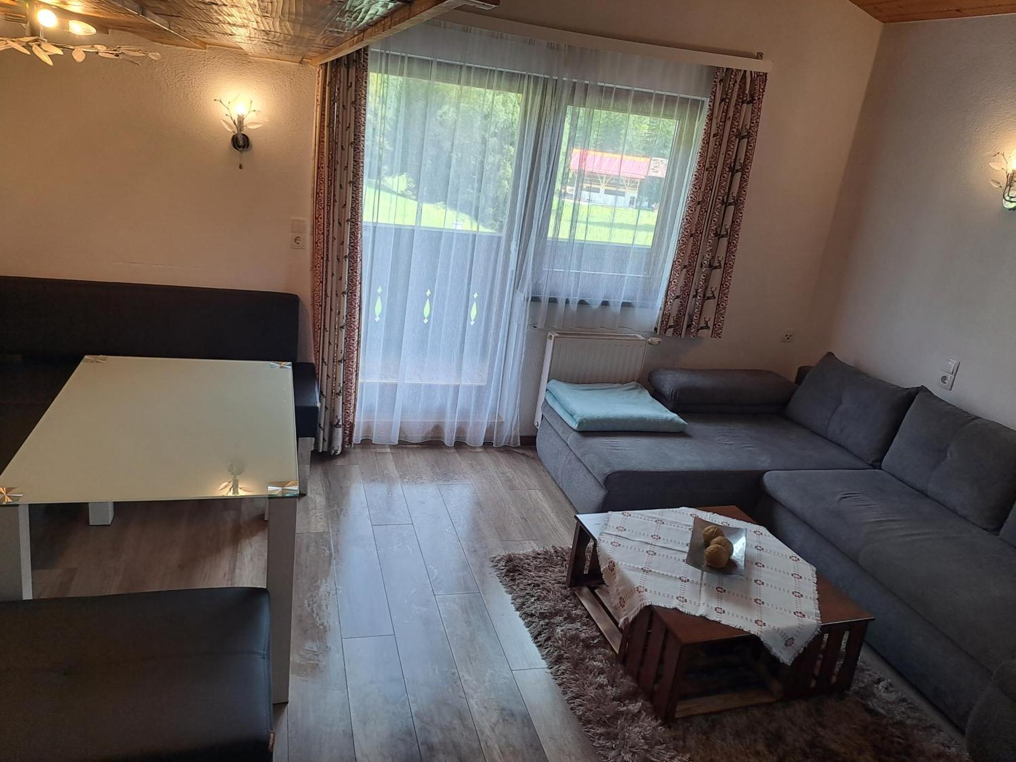 Landgasthaus Appartement Birkegg ロイタシュ エクステリア 写真